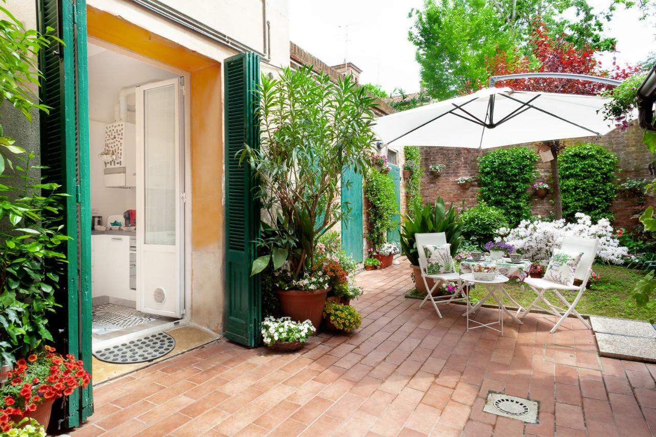 Un'Oasi Di Pace Ferrara Exterior foto